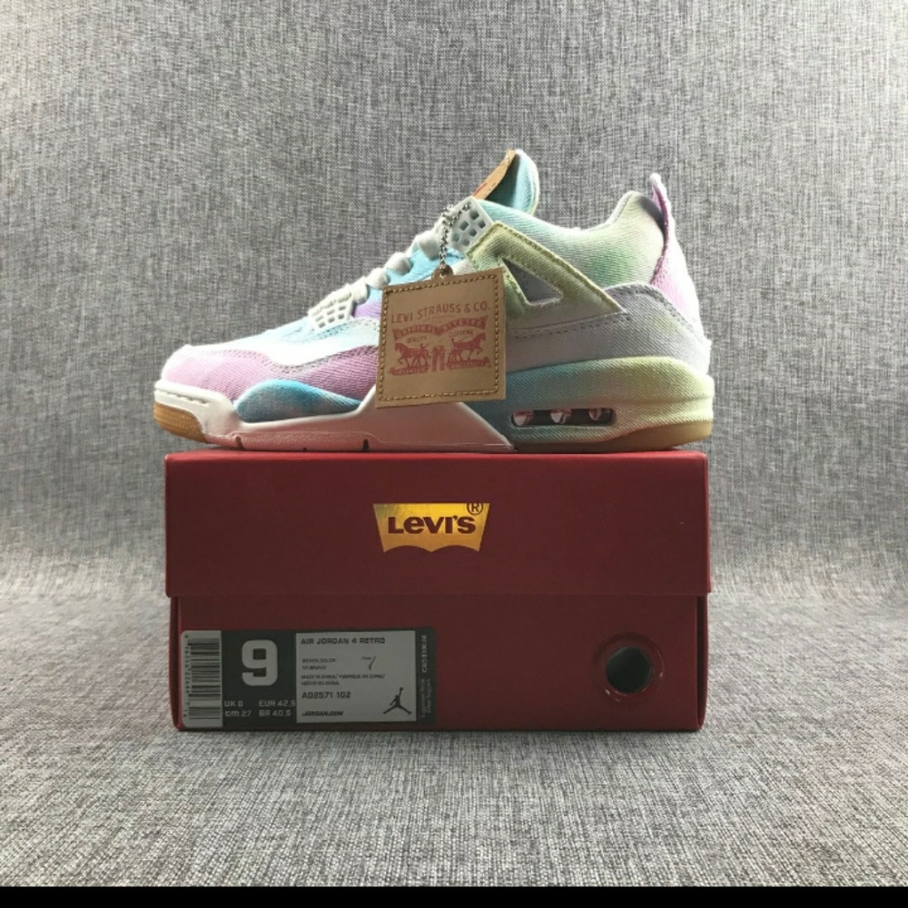 Air Jordan/Levi Struass